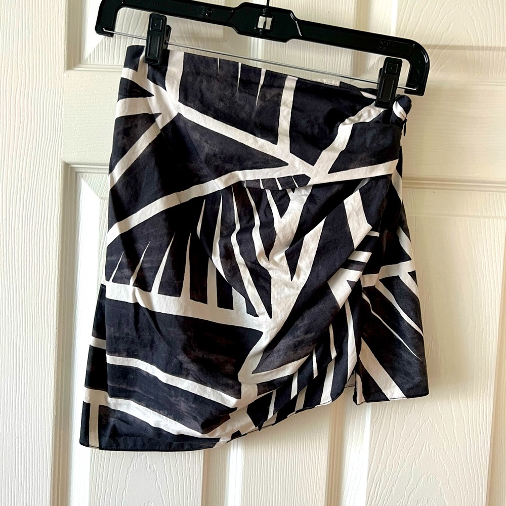 Zara asymmetrical mini skirt. Extra small
